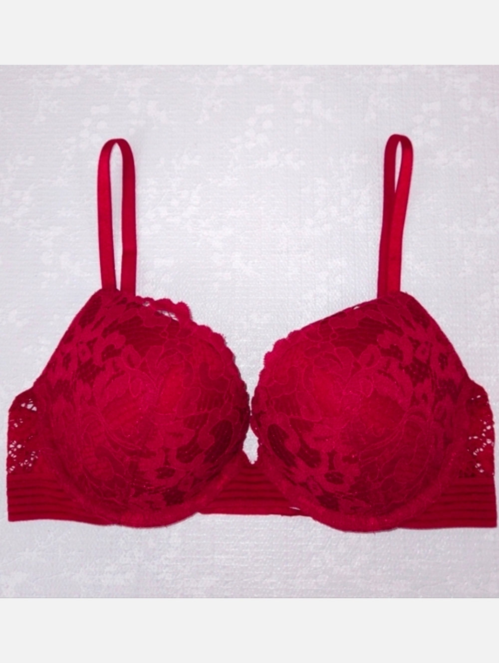 Victoria's Secret Very Sexy Red Lace Push-Up Bra 32C